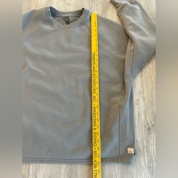 VUORI Restore Oversized Crew Neck Sweatshirt WOMENS SZ LARGE Light Cloud VW265 - Picture 10 of 11